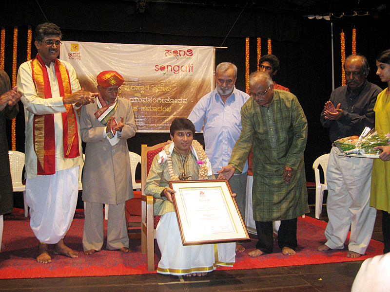 Flutist N. Rajkamal receiving the Ananya Yuva Puraskara.jpg